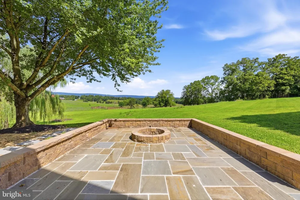 199 MEETING HOUSE DRIVE Winchester, VA 22602