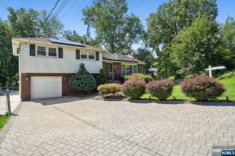 38 Serafin Place