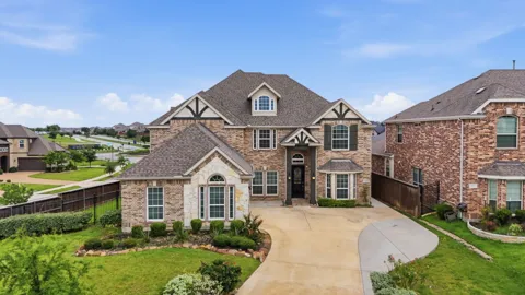 1824 Silvery Canoe Way