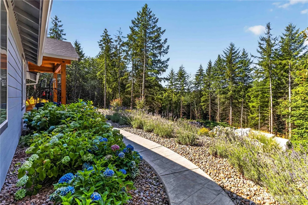 210 Echo Lane Longview, WA 98632