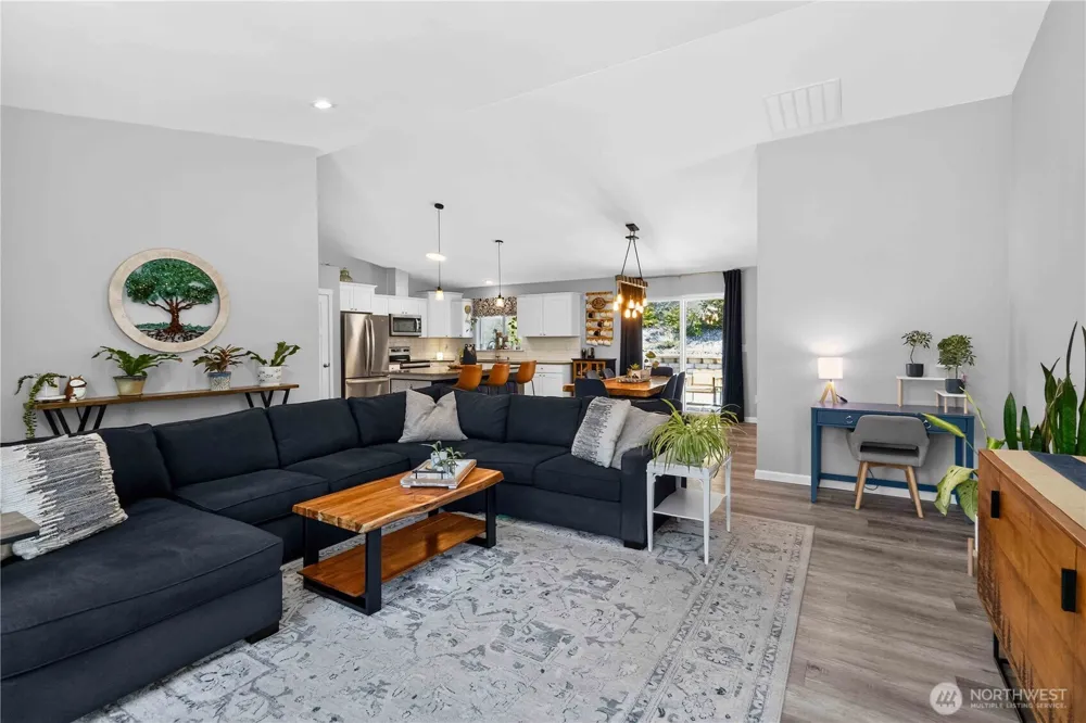 210 Echo Lane Longview, WA 98632