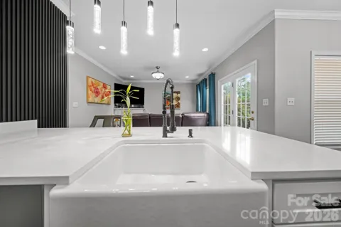 2415 Sweetbriar Lane