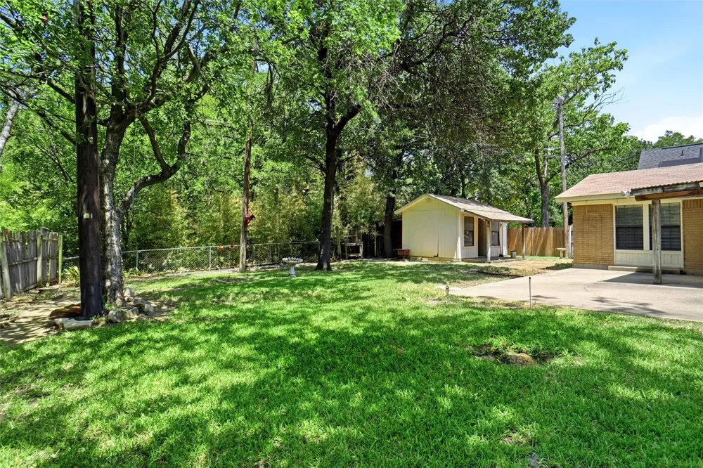 1812 Kynette Drive Euless, TX 76040