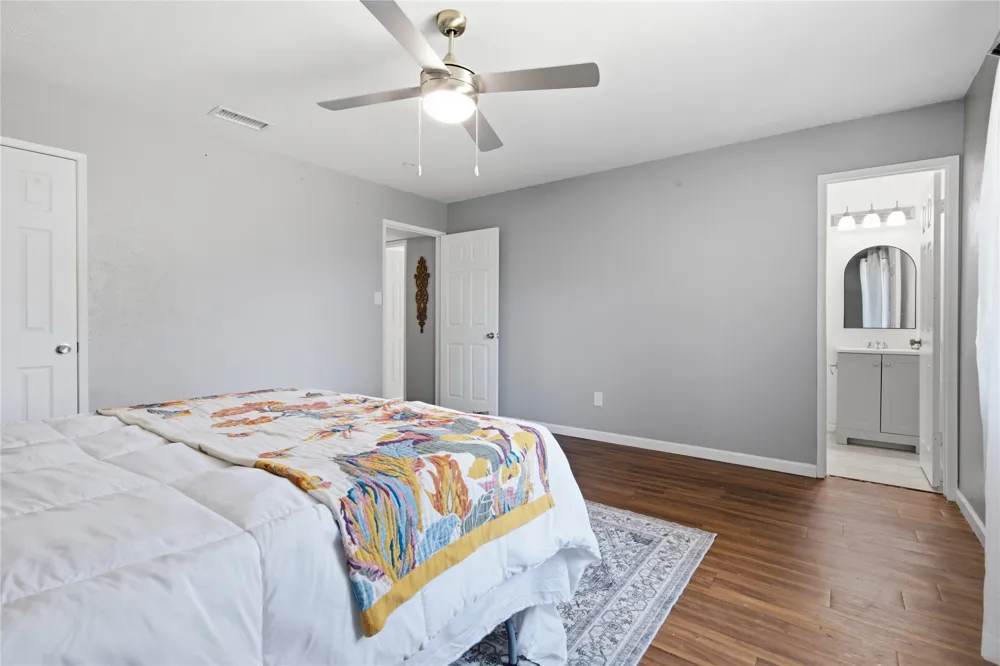 5661 Pearce Street The Colony, TX 75056