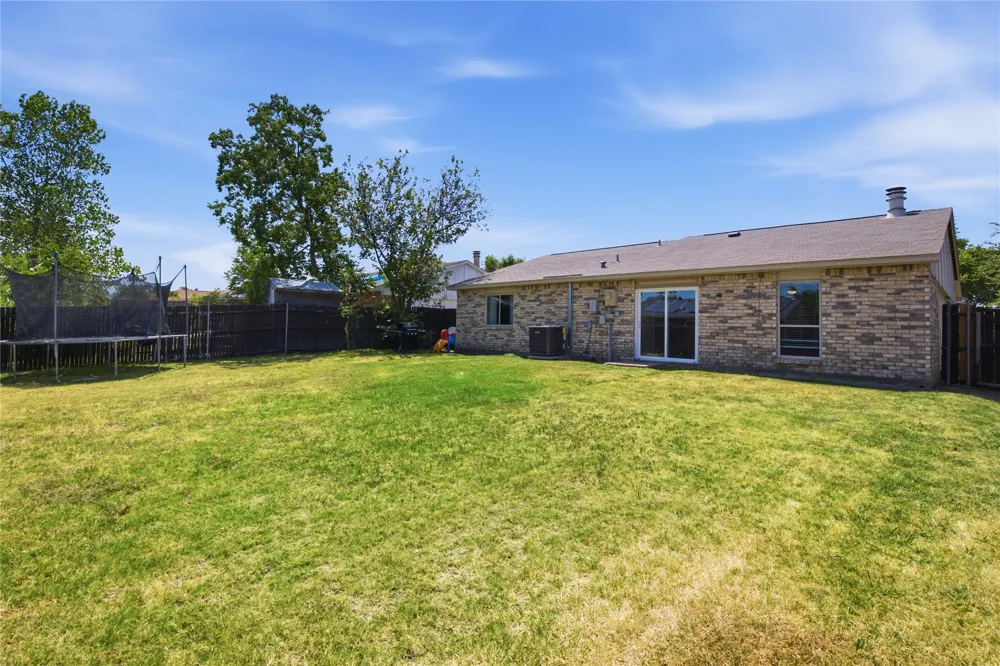 5661 Pearce Street The Colony, TX 75056