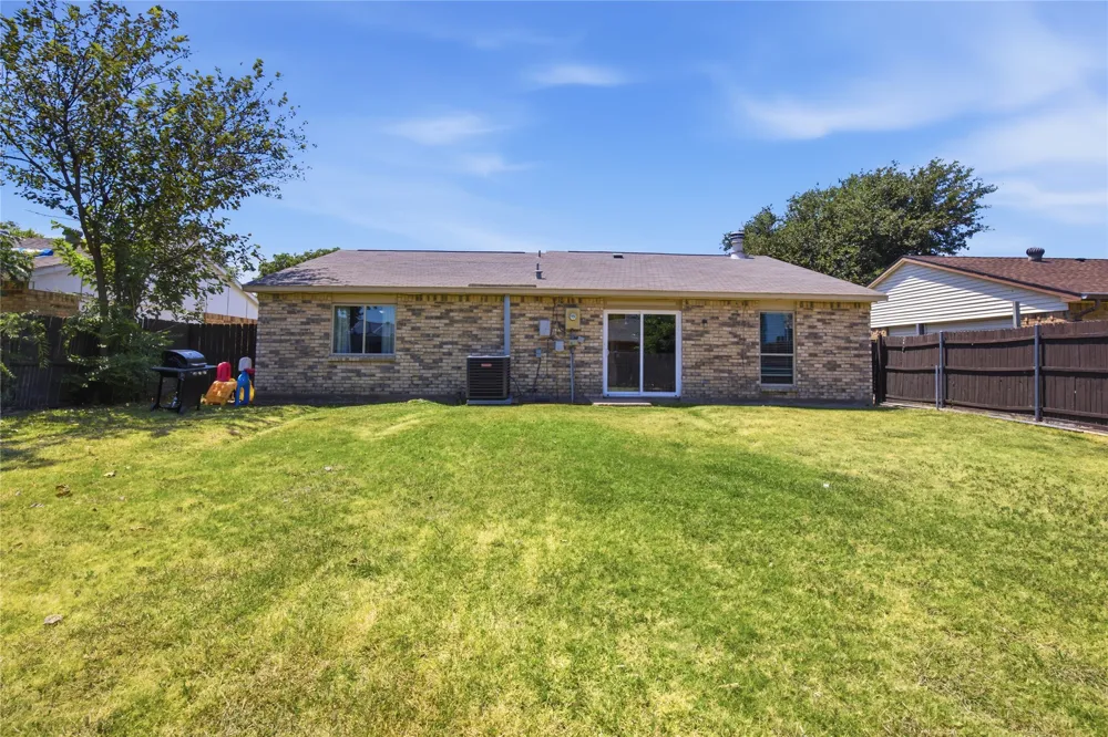 5661 Pearce Street The Colony, TX 75056