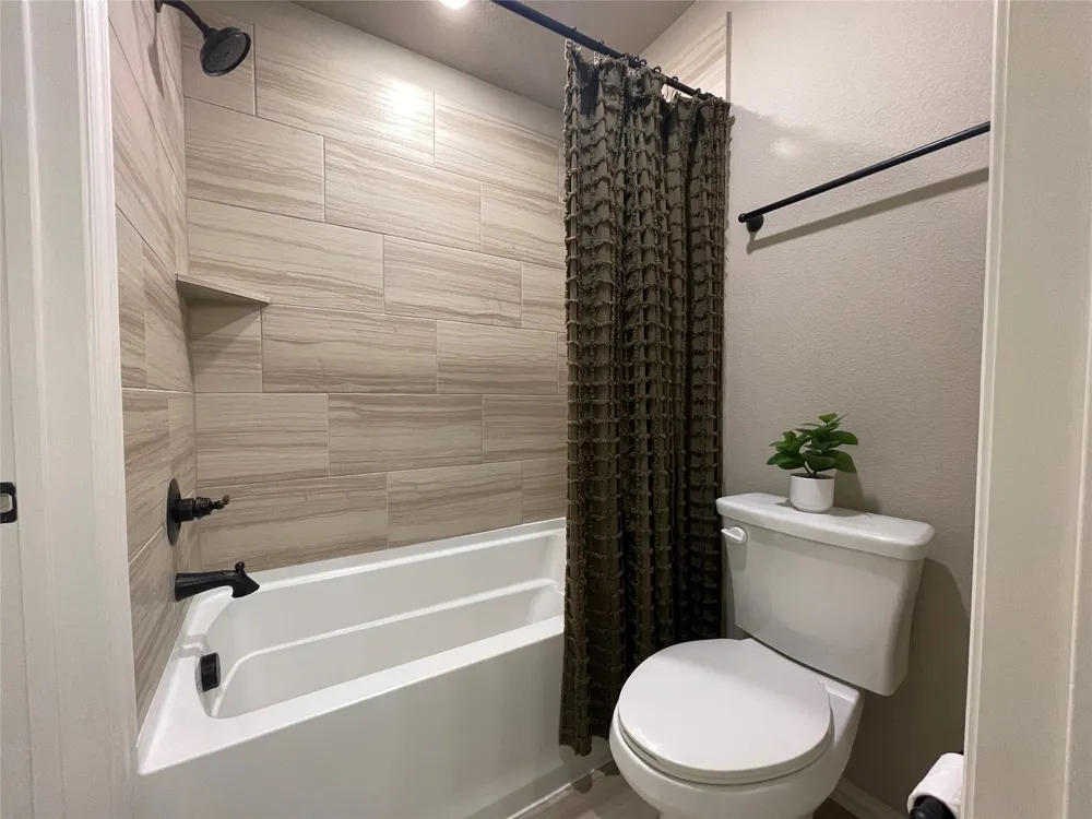 1142 Timber Ridge Drive Midlothian, TX 76065