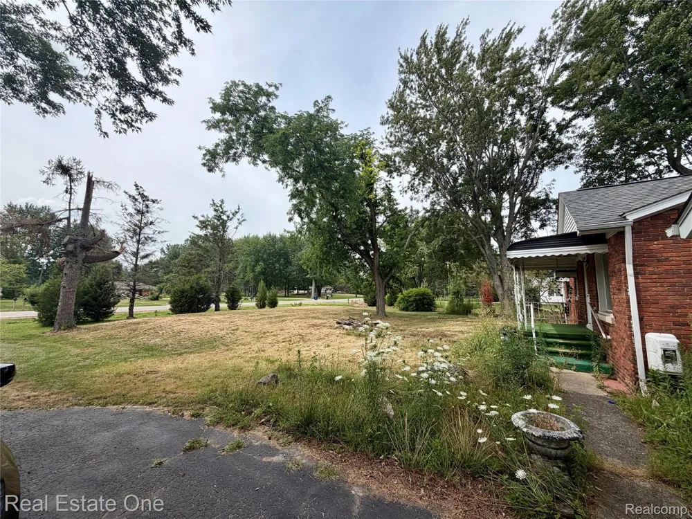 4985 Denton Road Canton Charter Township, MI 48188