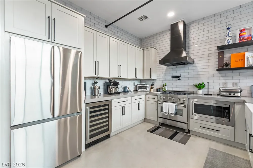 11441 Allerton Park Drive #206 Las Vegas, NV 89135