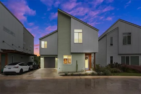 801 Bluff Drive #18