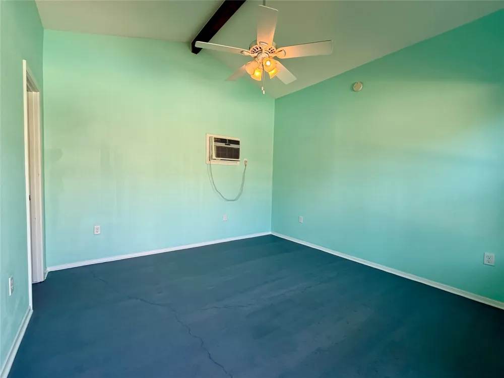 141 Oaklane Drive Universal City, TX 78148