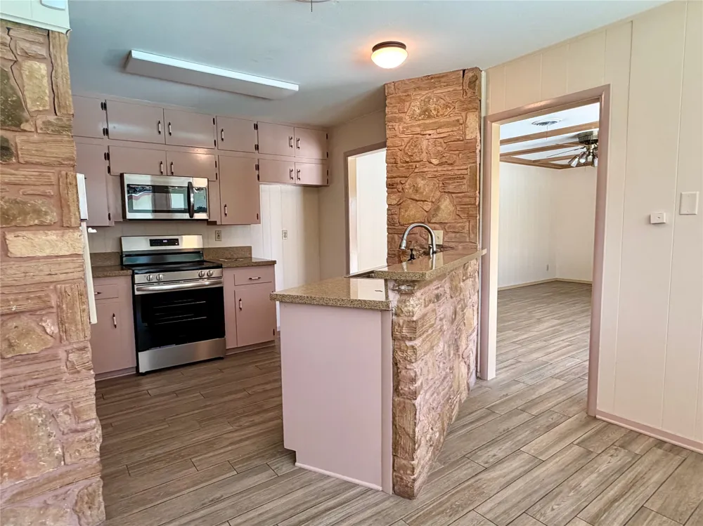 141 Oaklane Drive Universal City, TX 78148