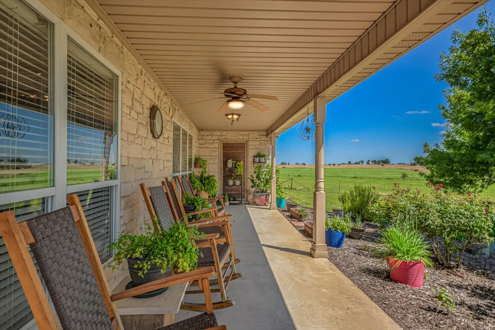 1465 County Road 436 Thrall, TX 76578