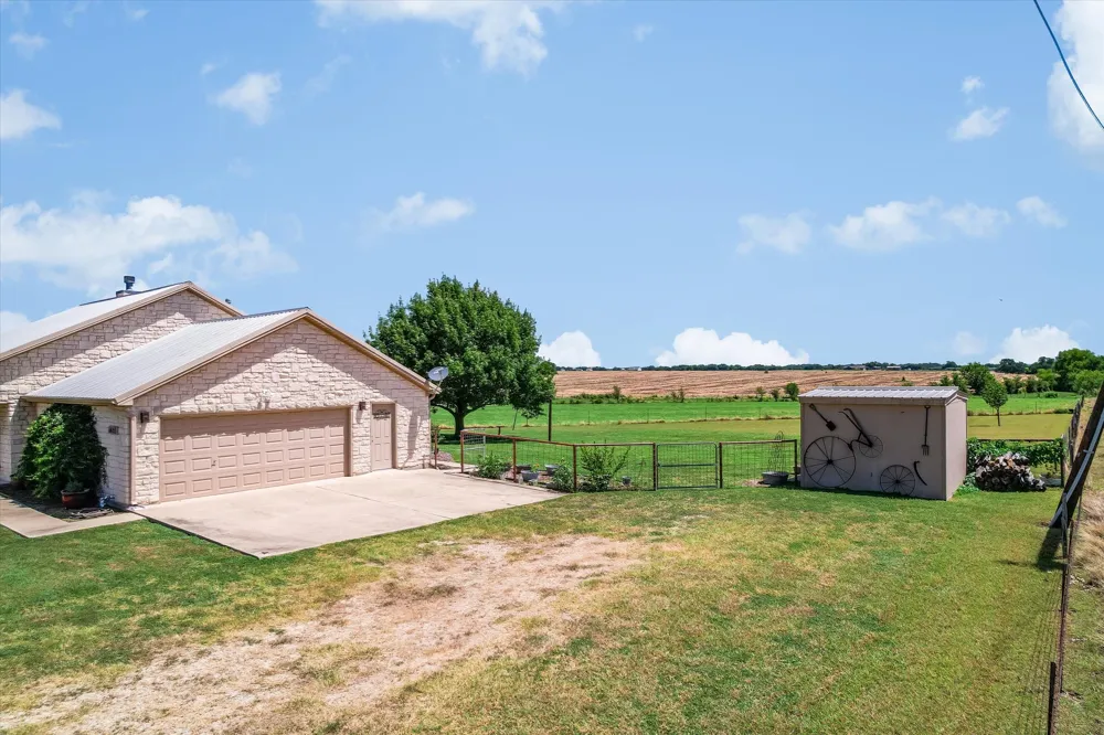 1465 County Road 436 Thrall, TX 76578