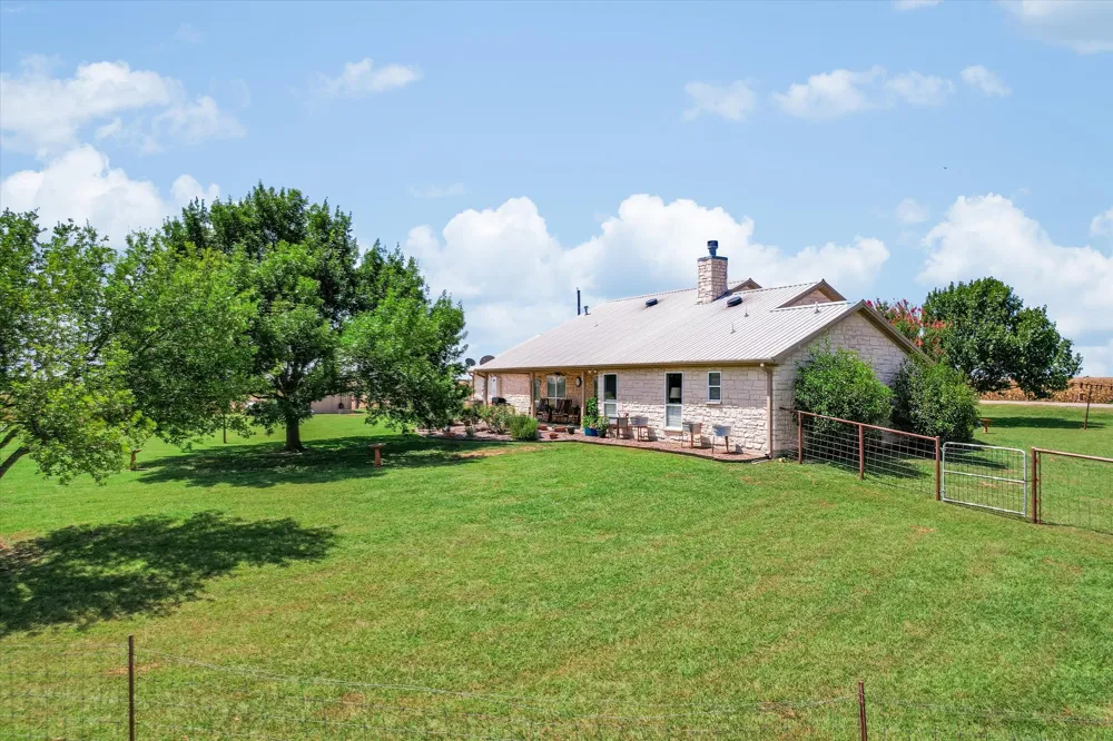 1465 County Road 436 Thrall, TX 76578