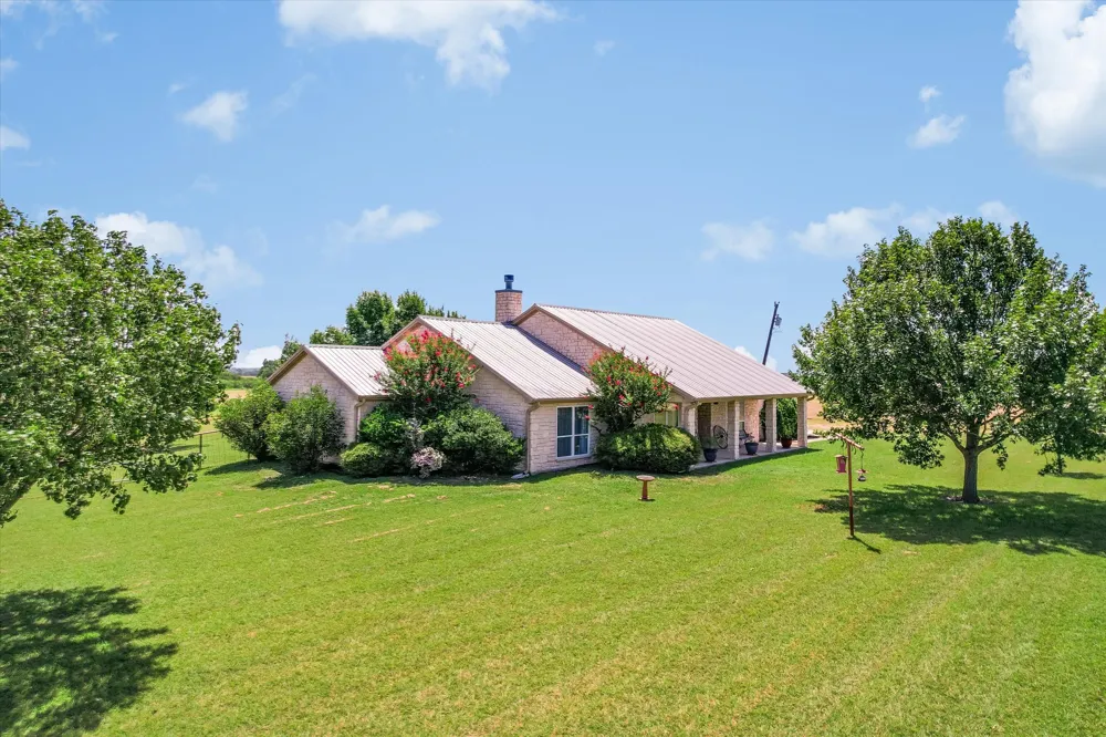 1465 County Road 436 Thrall, TX 76578