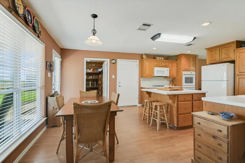 1465 County Road 436 Thrall, TX 76578