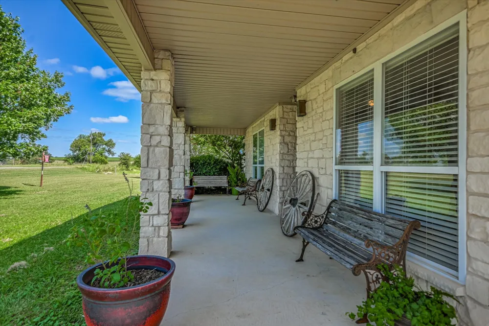 1465 County Road 436 Thrall, TX 76578
