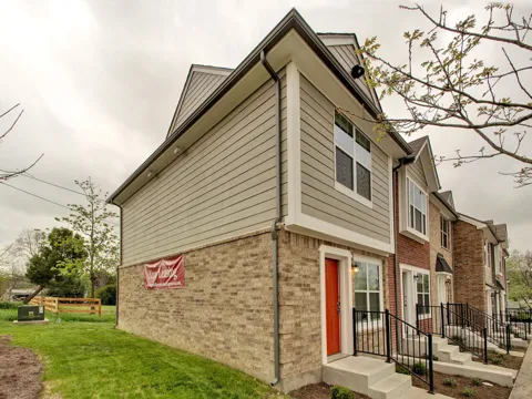 202 S College Street #14