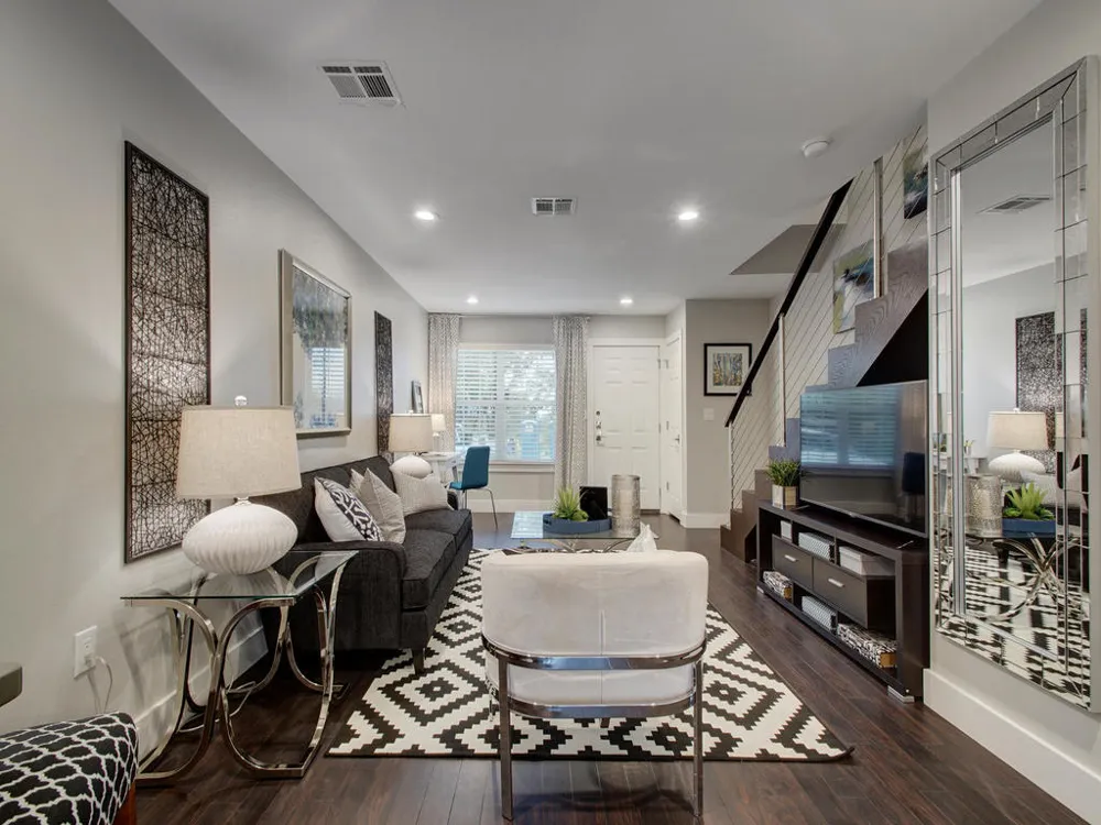 202 S College Street #14 Georgetown, TX 78626