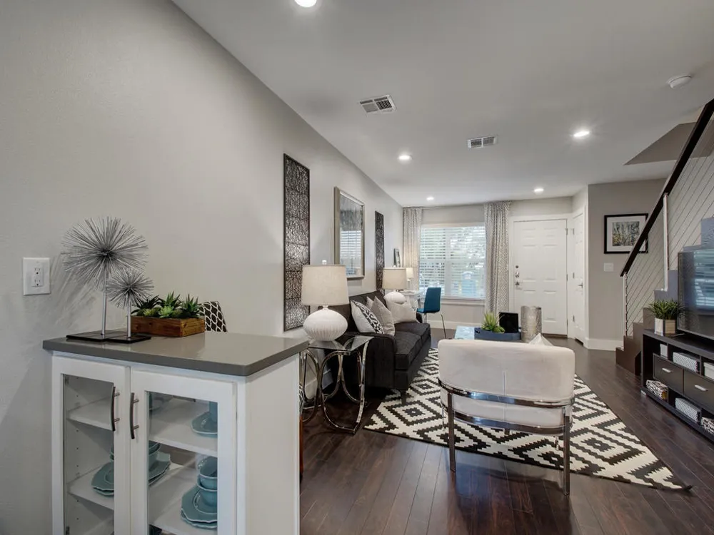 202 S College Street #14 Georgetown, TX 78626