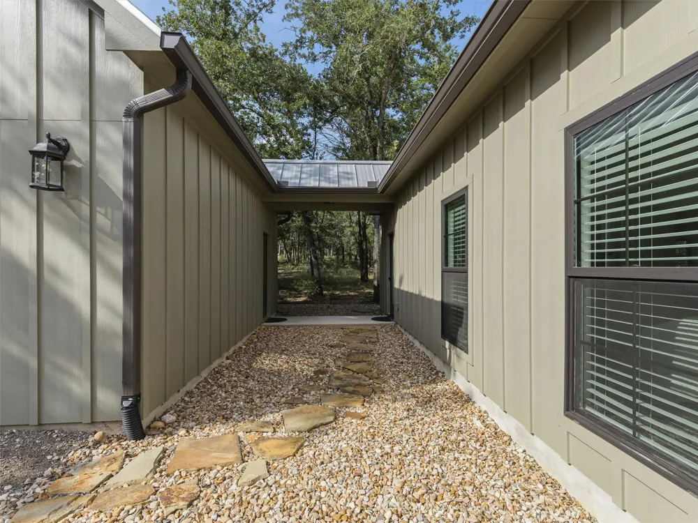 299 Nink Road #A Smithville, TX 78957
