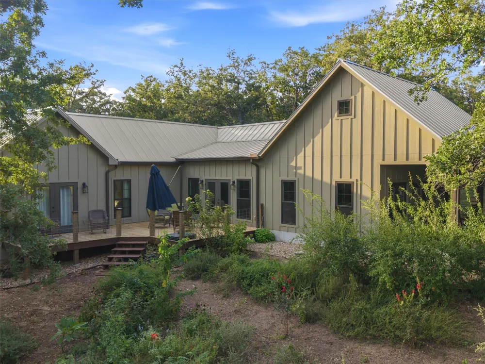 299 Nink Road #A Smithville, TX 78957