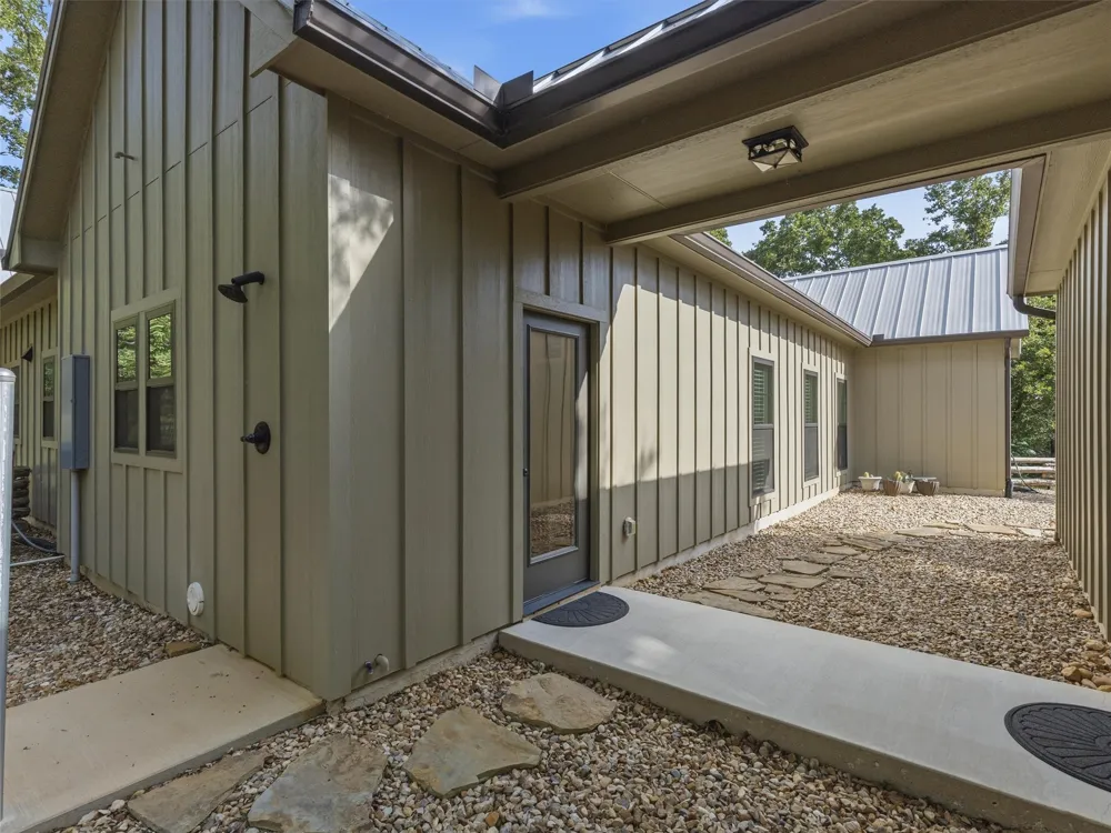 299 Nink Road #A Smithville, TX 78957
