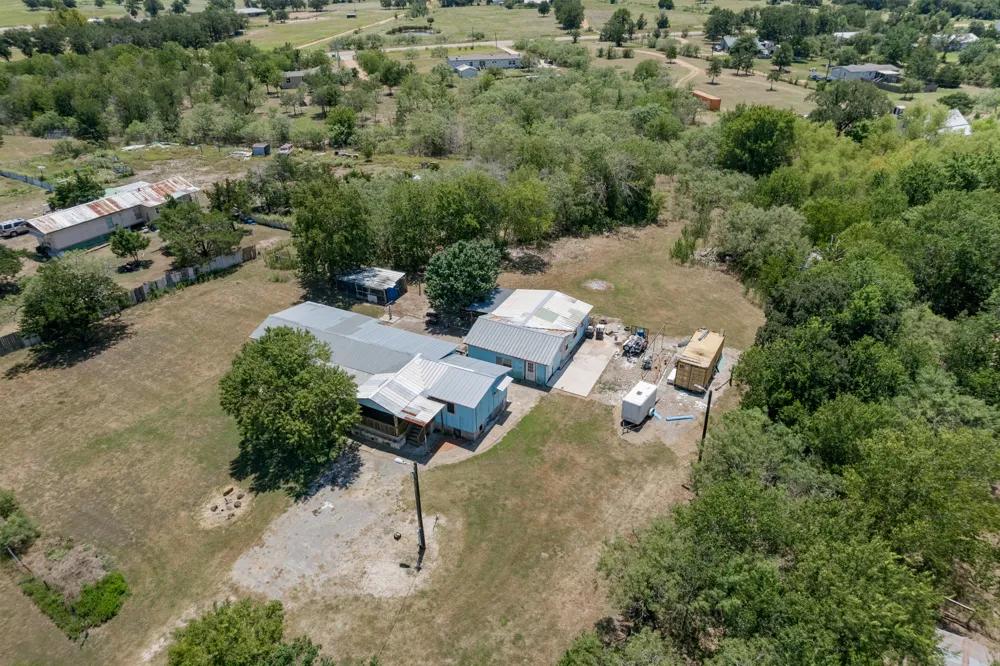 147 Community Center Road Rosanky, TX 78953