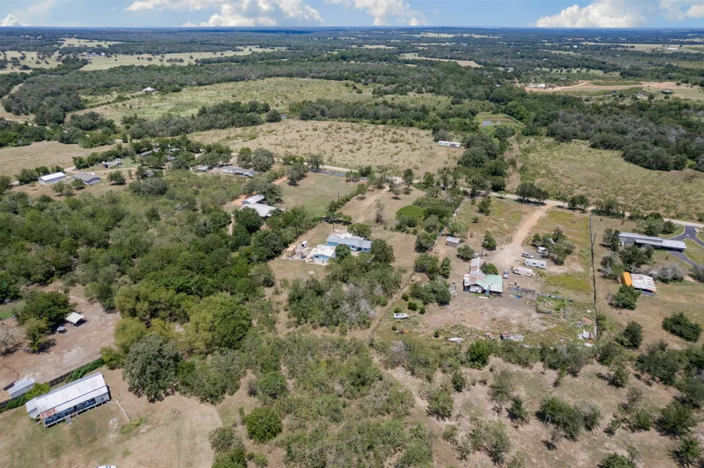 147 Community Center Road Rosanky, TX 78953
