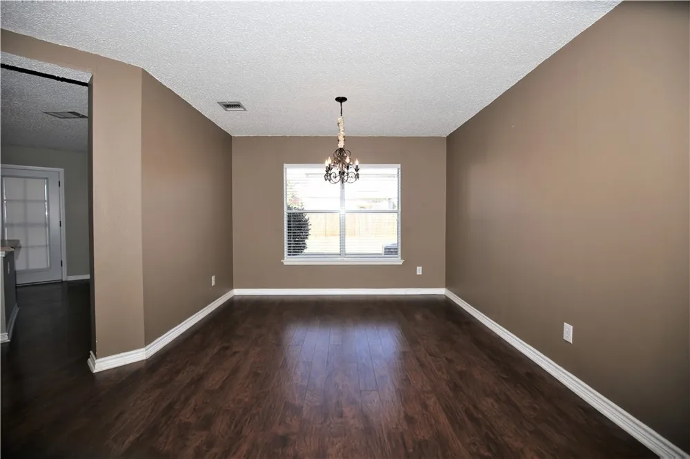 1915 Ruthie Run Cedar Park, TX 78613