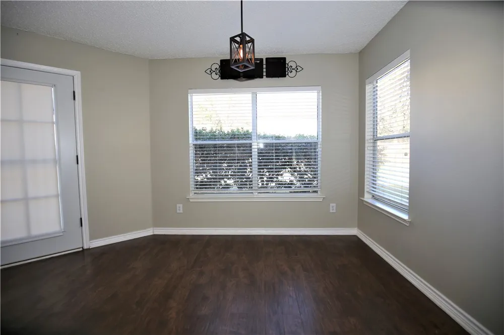 1915 Ruthie Run Cedar Park, TX 78613
