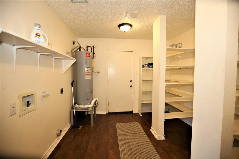 1915 Ruthie Run Cedar Park, TX 78613