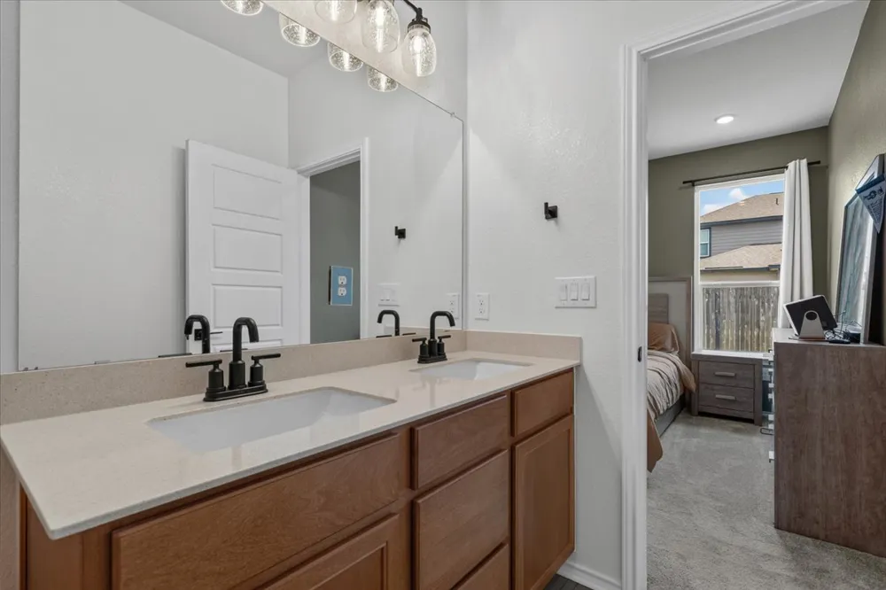 223 Pitkin Drive Lockhart, TX 78644