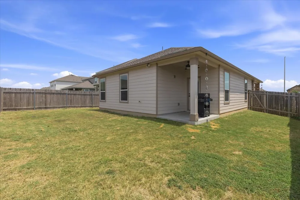 223 Pitkin Drive Lockhart, TX 78644