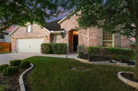2429 Adriel Cove
