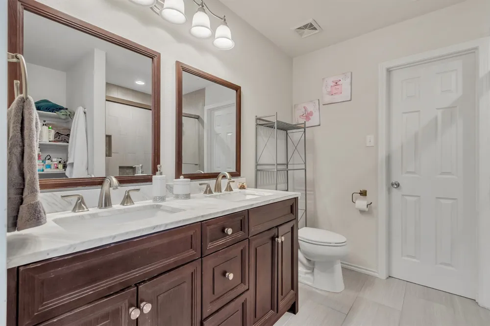 1353 Beechwood Drive Kyle, TX 78640