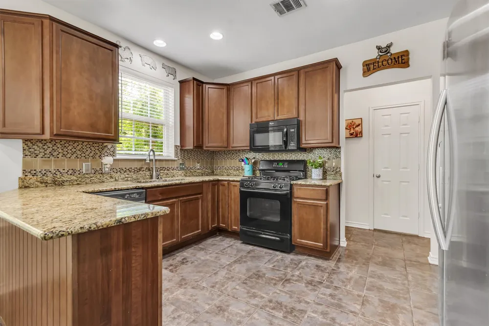 1353 Beechwood Drive Kyle, TX 78640