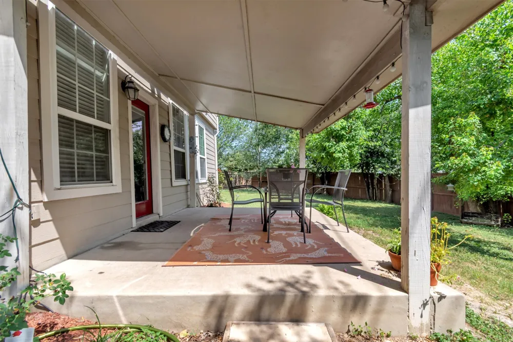 1353 Beechwood Drive Kyle, TX 78640