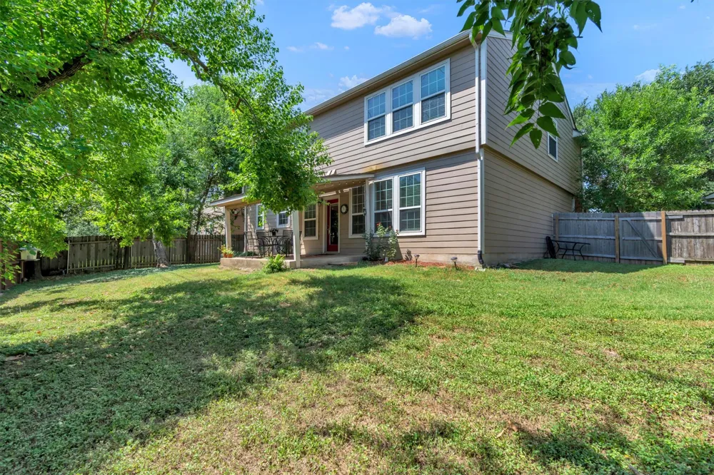 1353 Beechwood Drive Kyle, TX 78640