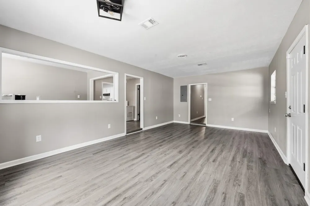 415 County Road 758 Buna, TX 77612
