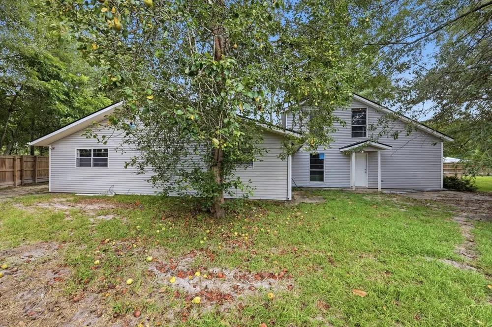 415 County Road 758 Buna, TX 77612