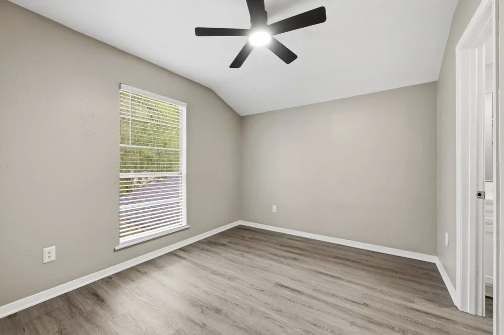 415 County Road 758 Buna, TX 77612
