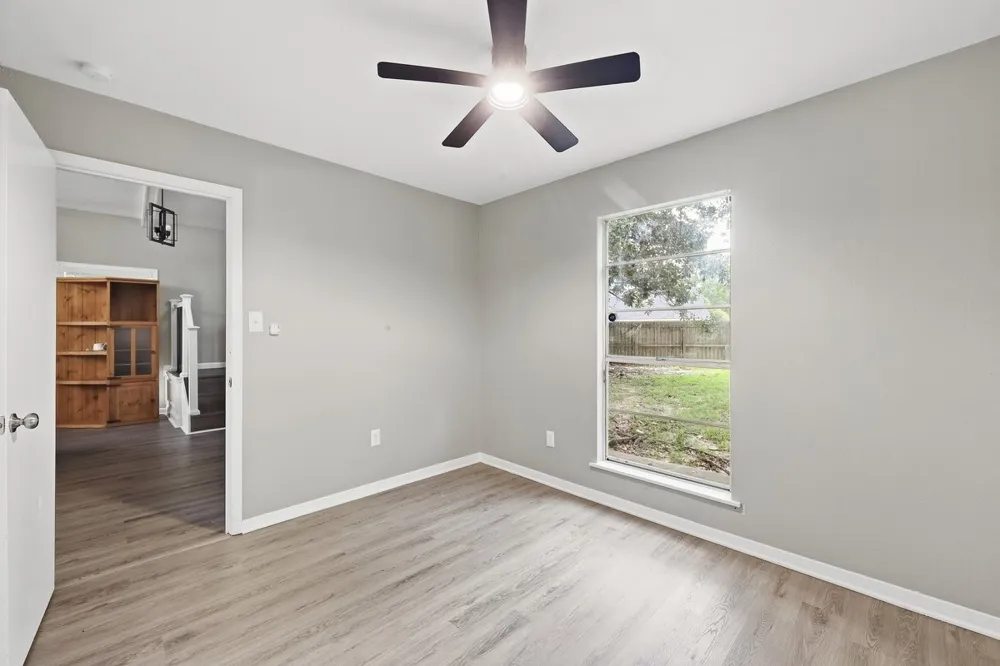 415 County Road 758 Buna, TX 77612