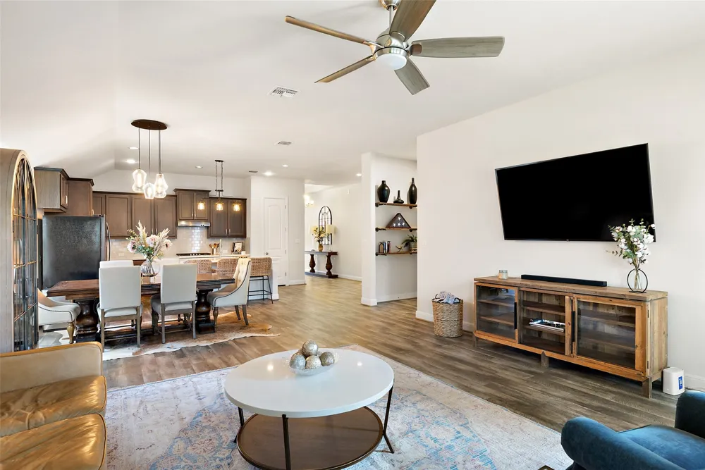 396 Gunnison Way Kyle, TX 78640