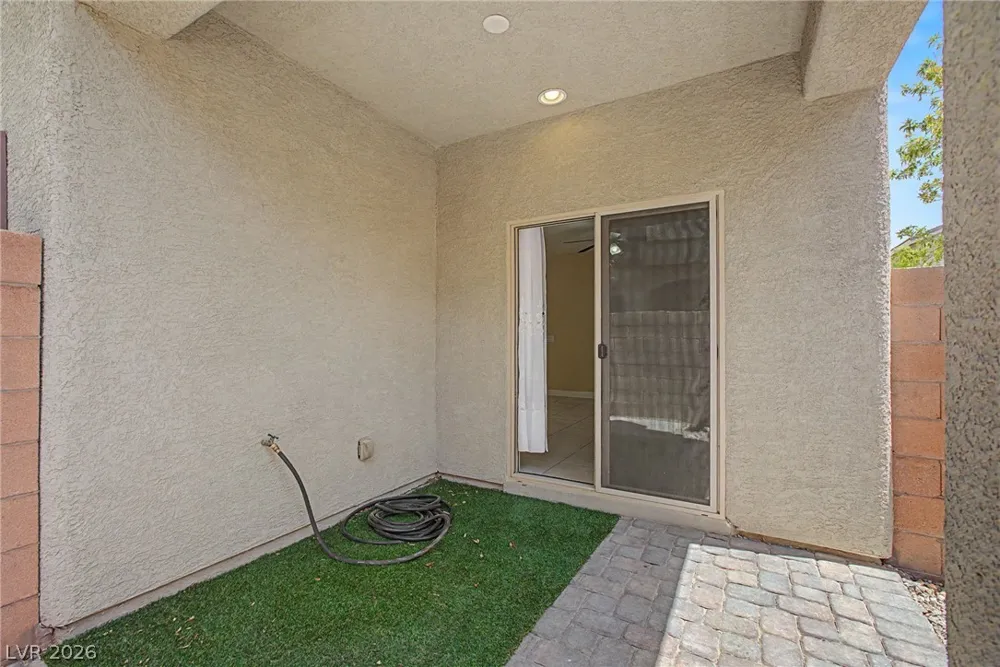 9589 Greensburg Avenue Las Vegas, NV 89178