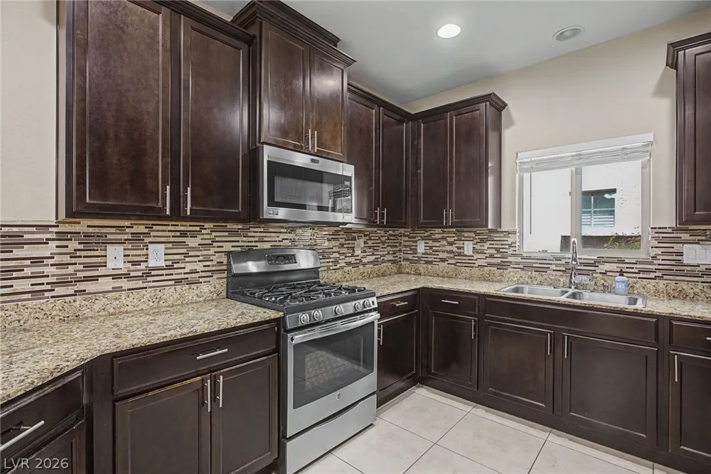 9589 Greensburg Avenue Las Vegas, NV 89178