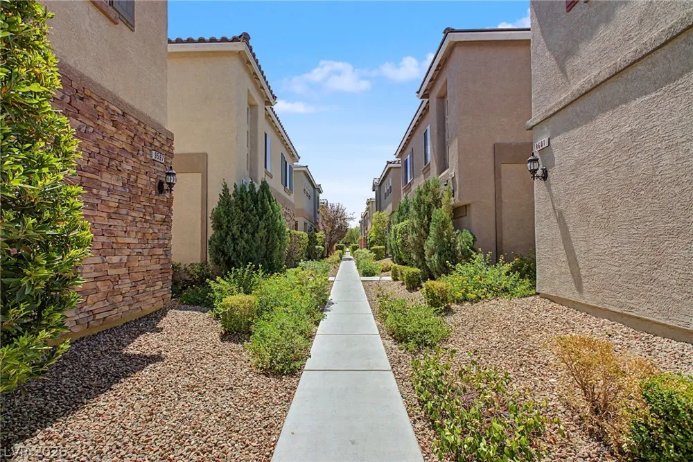 9589 Greensburg Avenue Las Vegas, NV 89178