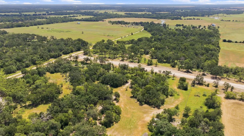 408 Cresent Bend Bend Cameron, TX 76520