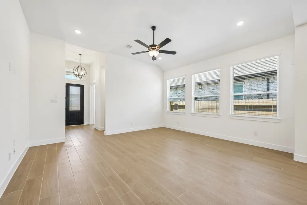 13709 Ryan Range Lane Elgin, TX 78621